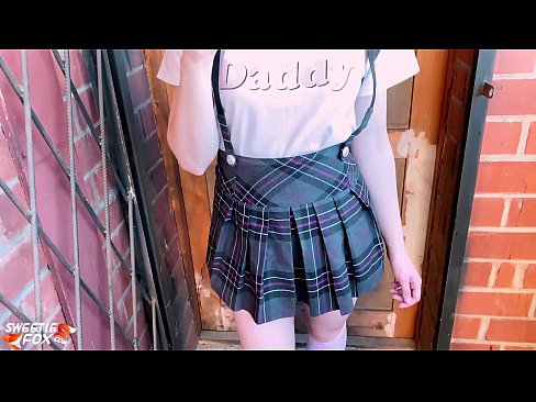 ❤️ Školáčka jej hlboko vysaje penis a namiesto vyučovania šuká. ❤ Sex video na nás ❌