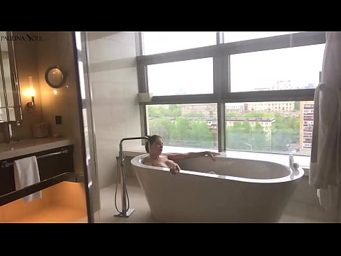❤️ Obrovská baba vášnivo si honí kundu v kúpeľni ❤ Sex video na nás ❌